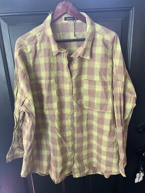 Boohoo Plaid Button-Up Shirt in Yellow and Mauve